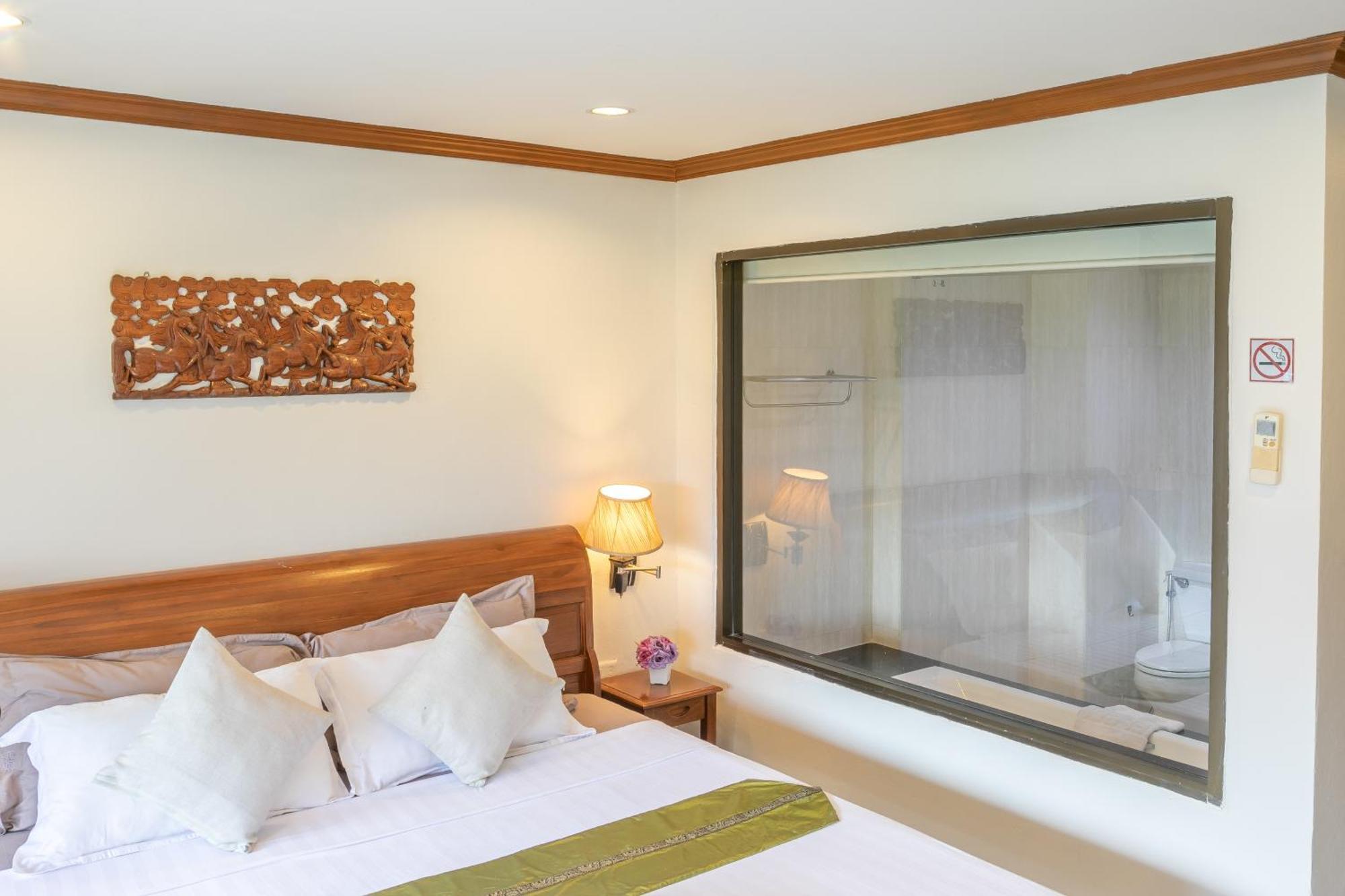 Best Venue Hotel Patong Exterior foto